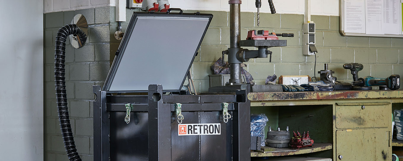 RETRON-Behälter zur Sammlung von Lithium-Batterien in einer Werkstatt
