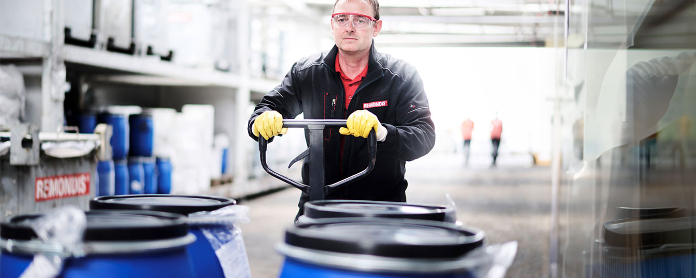 Sonderabfall in Kleinmengen im Transportbehälter